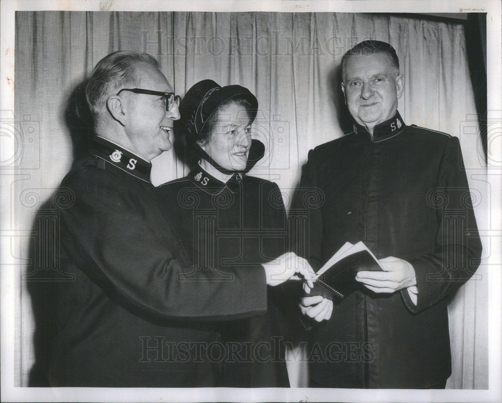 1959 General Wilfred Kitching and Wife with Claude E. Bates-Historic Images