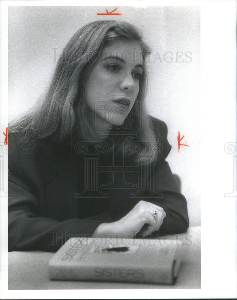 1992 Press Photo Julia Lieblich&#39;s Book,Sisters:Lives of Devotion and Defiance - Historic Images