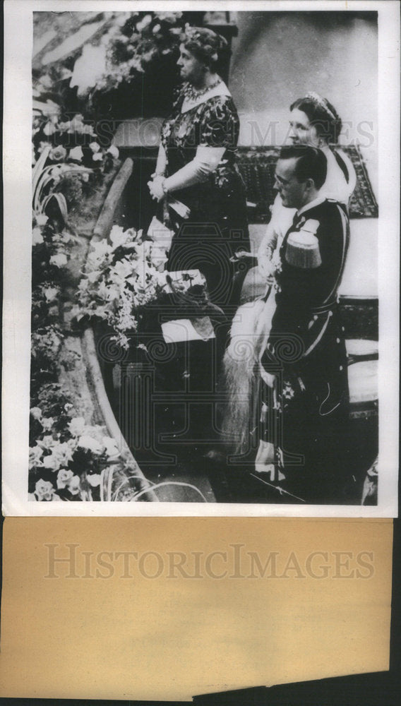 1937 Queen Wilhelmina Princess Juliana Prince Bernhard Netherlands-Historic Images