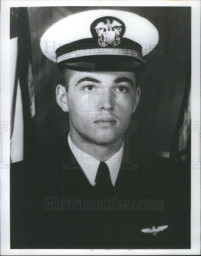 1969 LIEUTENANT COMMANDER ROBERT L. CRIPPEN U.S. NAVY-Historic Images