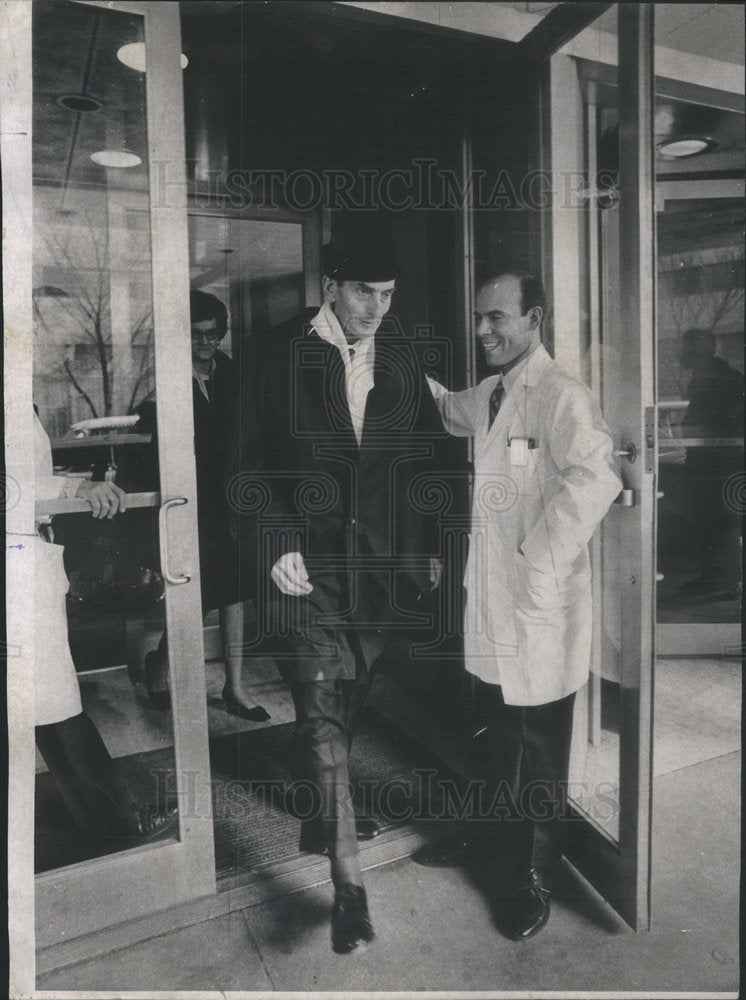 1969 Press Photo Heart Transplant Patient - Historic Images