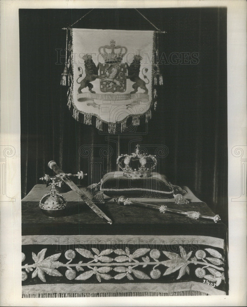 1948 Princess Juliana&#39;s The Crown; The Scepter ; and The State Orb.-Historic Images