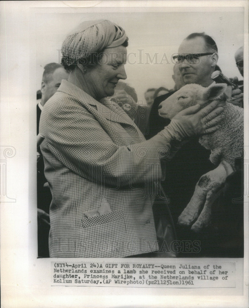 1961 Queen Juliana Netherlands Royal Family-Historic Images