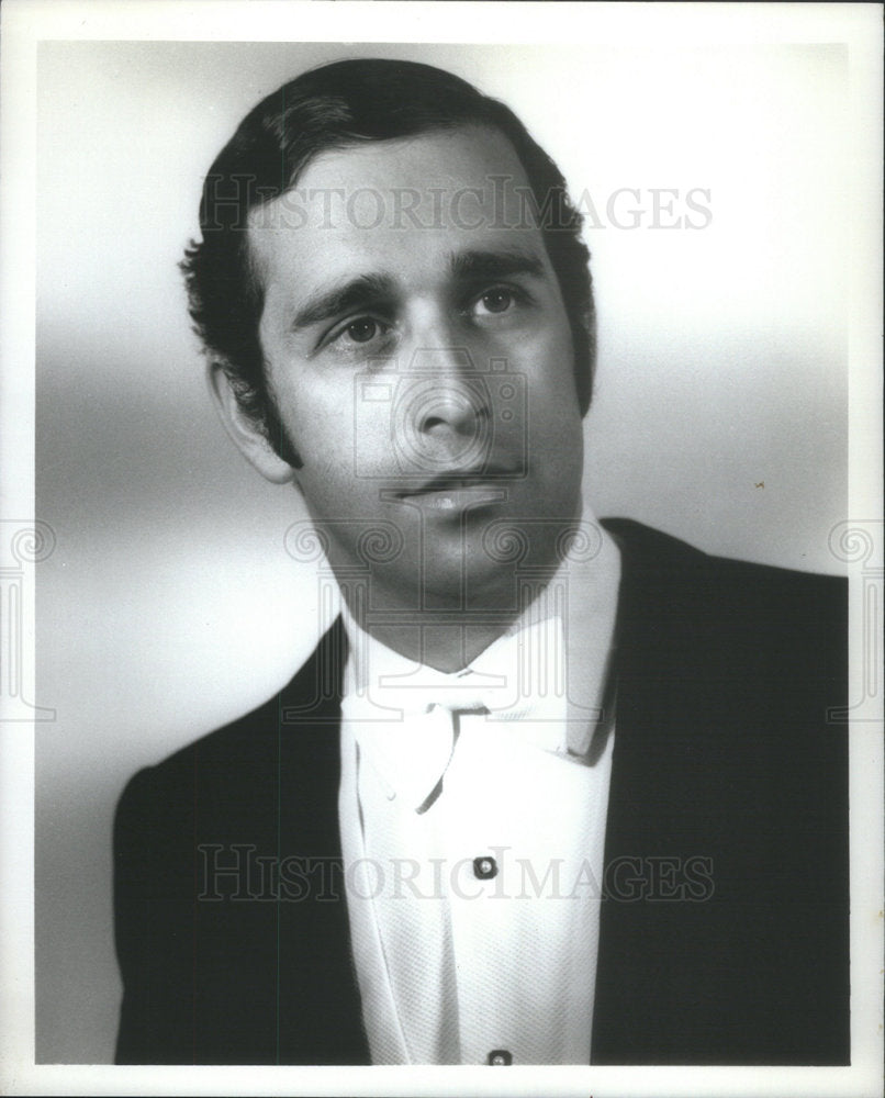 1975 Press Photo Lawrence Foster Musician - Historic Images
