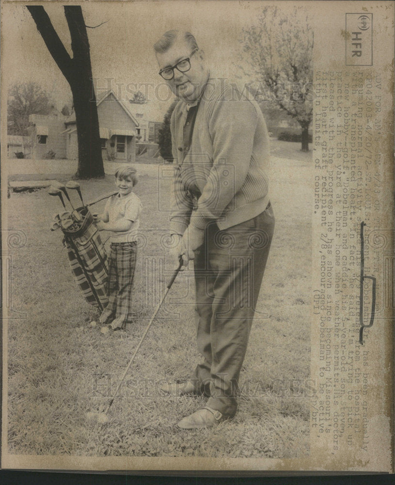 1972 Vincent Dobelman hospital normal activity Caddie progress golf-Historic Images