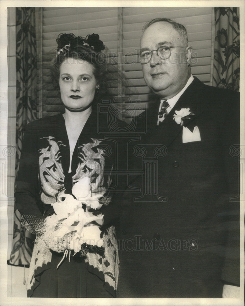 Ben L.Berve Chaimran of the Illinois Republican State and Ethel Melvin.-Historic Images