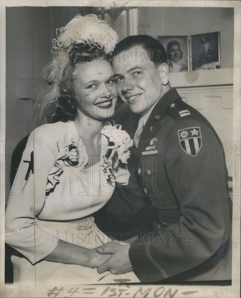 1944 MRS ETHEL BERTRAM MODE CAPT WILLIAM E BERTRAM MARRIED-Historic Images