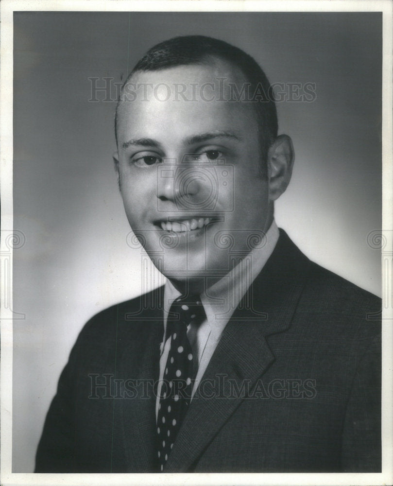 1968 David Baum WIND newscaster and city hall reporter - Historic Images