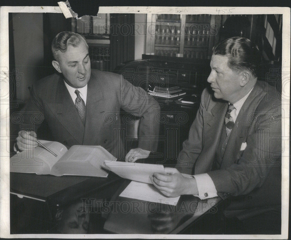 1943 Attorney Thomas Courtney Asst States Attorney Wilbert Crowley-Historic Images