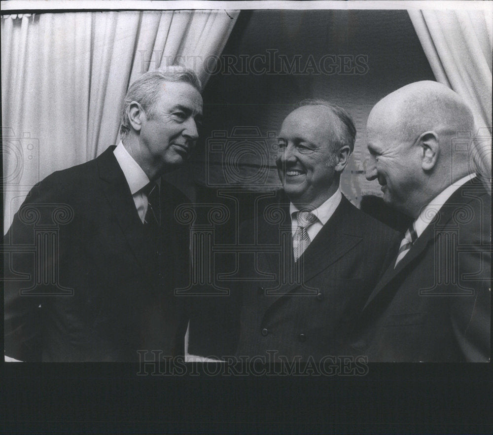 1970 Press Photo Sen McCarthy UN Pres Patrick Crowley & Wm Hartman N Chicago - Historic Images