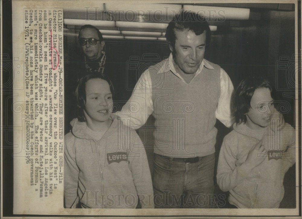 1976 Film Director, Milos Forman Walks with Twin Sons at Ceremony - Historic Images