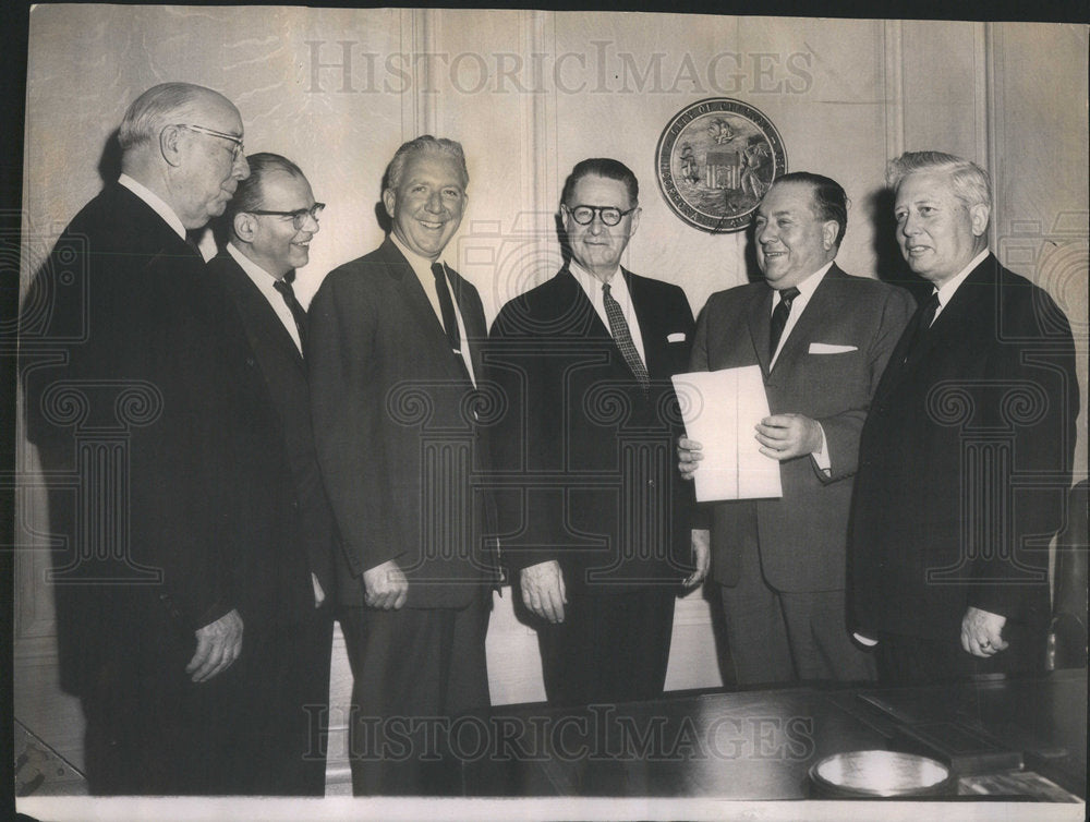 1962 Chicago Mayor Richard Daley, David M. Kennedy of IL Natl. Bank-Historic Images