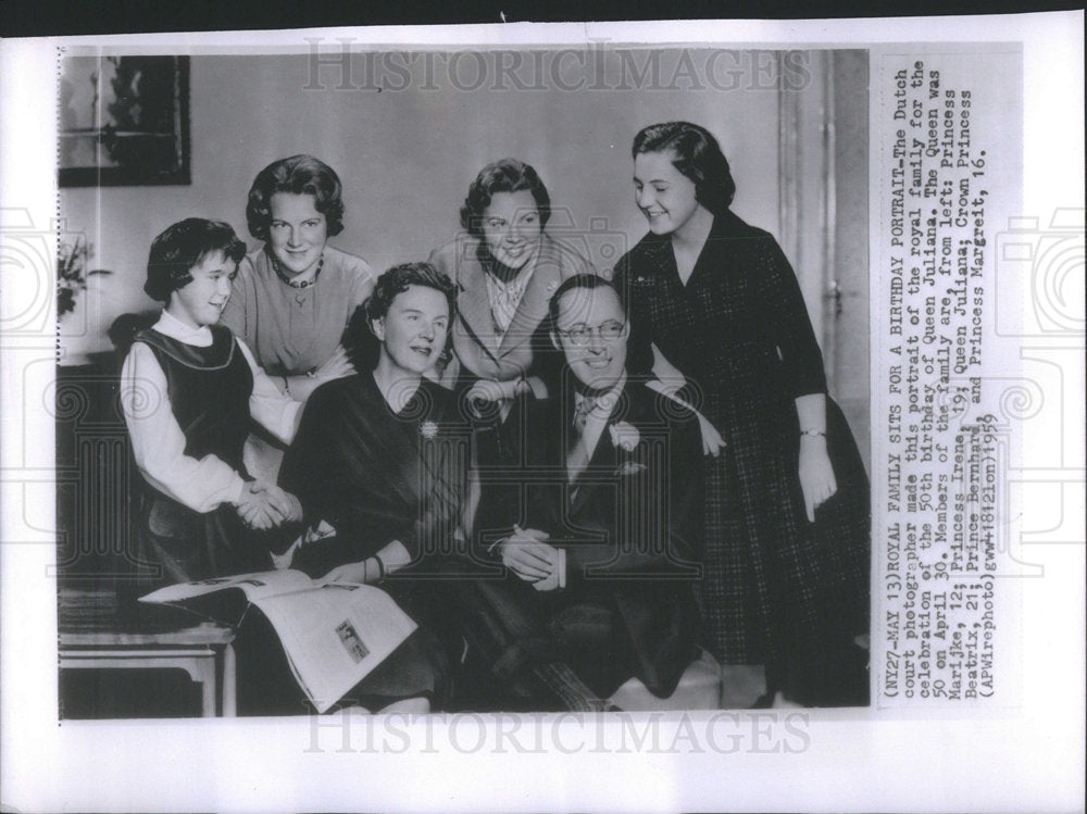 1959 Dutch Court Photographer Makes Portrait of the Royal Family-Historic Images