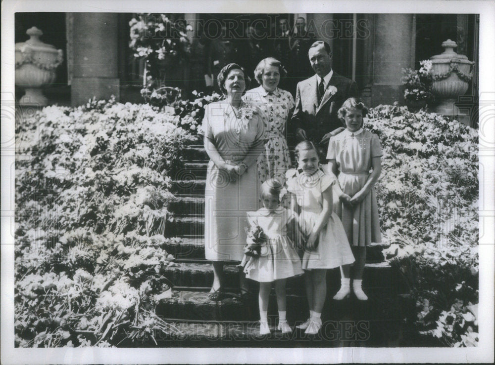 1952 Queen Juliana of the Netherlands Returns from Trip to America-Historic Images