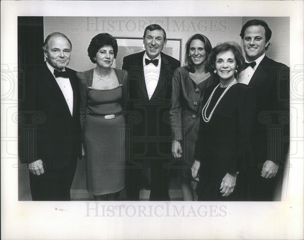 1991 Deborah Award winner Susan Crown surrounded by family-Historic Images