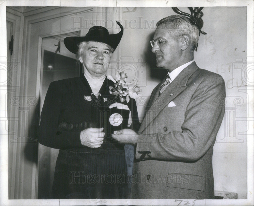 1942 Sister Elizabeth Kenny of Australia, Outstanding Service - Historic Images