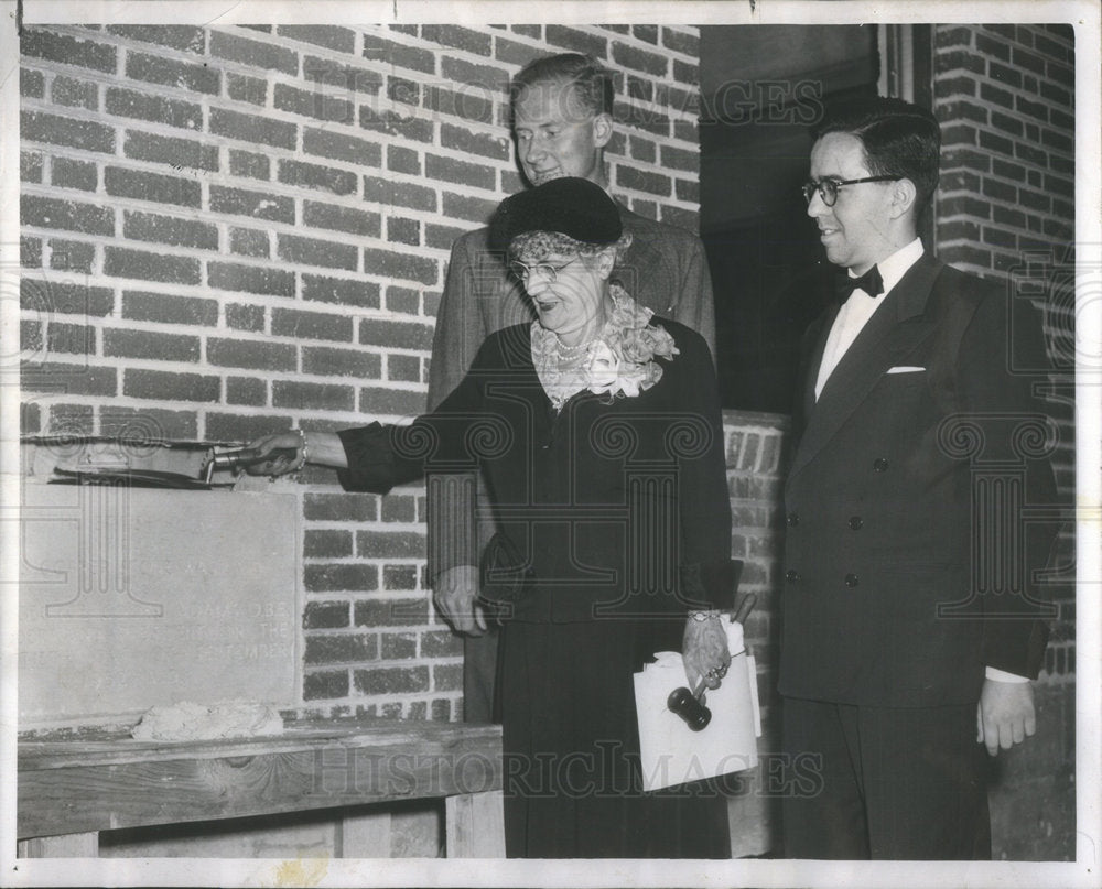 1952 Mrs George Cooke Adams British House Infirmary Partridge Hardy - Historic Images