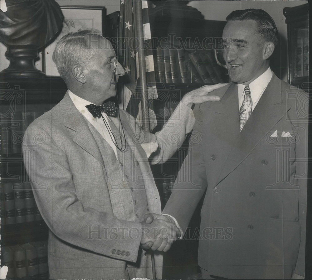 1946 Adamowski Welcomed By County Judge Jarecki - Historic Images