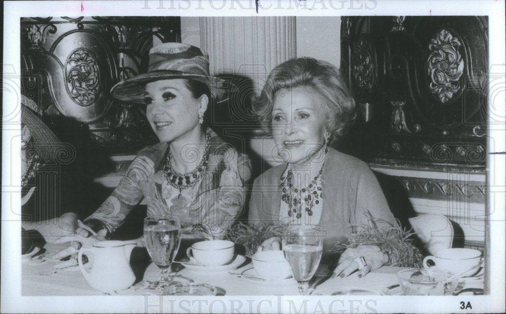 1978 Two Lovely Ladies at Society dinner - Historic Images