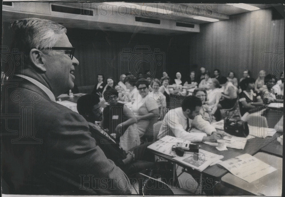 1970 Daryle Feldmeir Speaks To Educators @ ST News Building - Historic Images