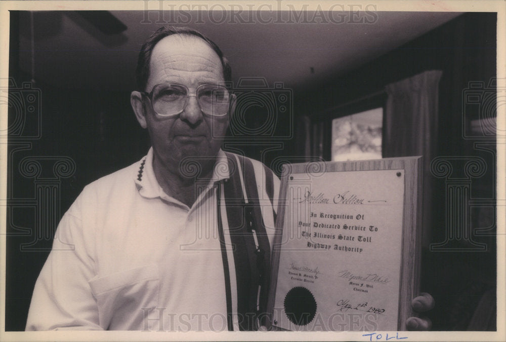 1994 Former Tollway Worker Fellion Holding Plaque Illinois - Historic Images