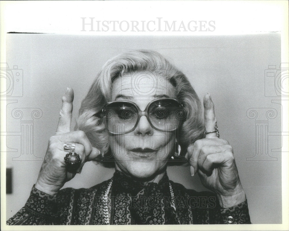 Old Lady Fashion Glasses Pose Chicago - Historic Images