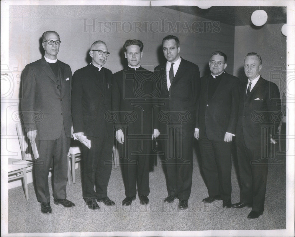 1965 Religious Panel Discussion At McCormick Place - Historic Images