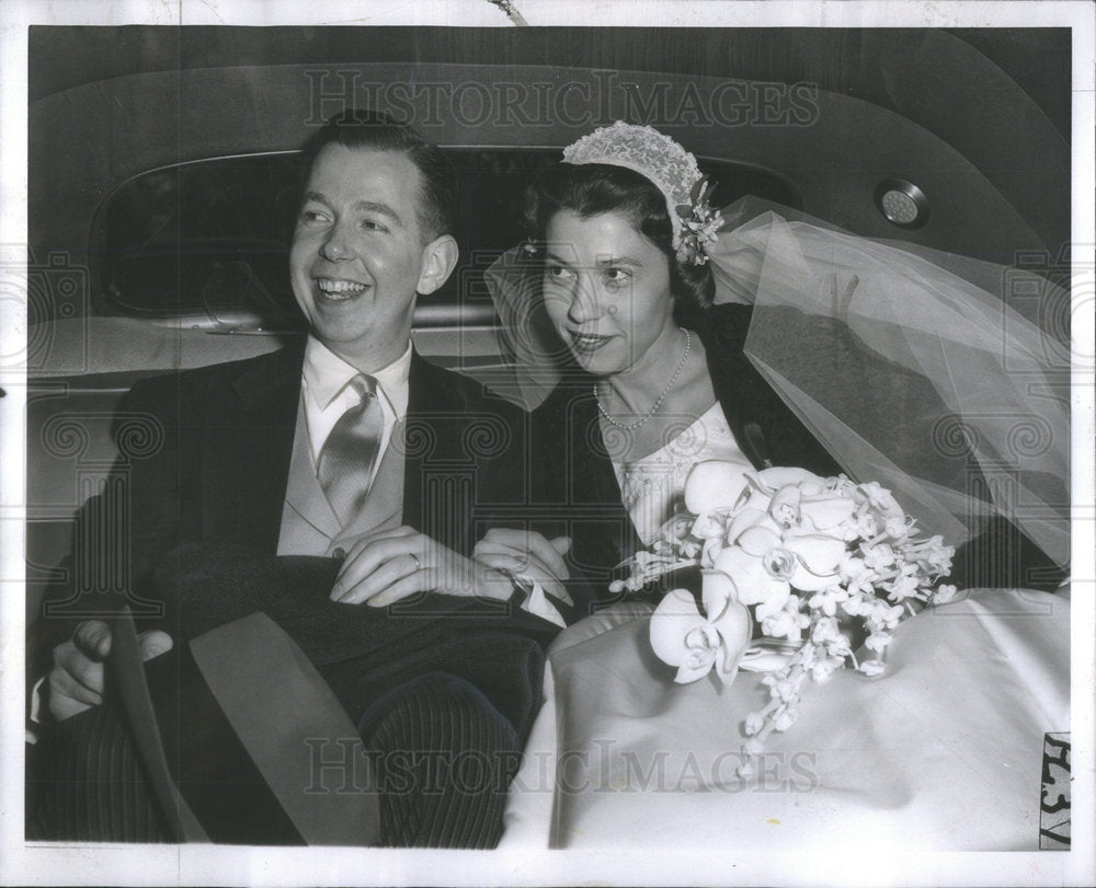 1959 Mrs Robert Lyl Kuney Leave first Methodist Church Evanston Weed - Historic Images