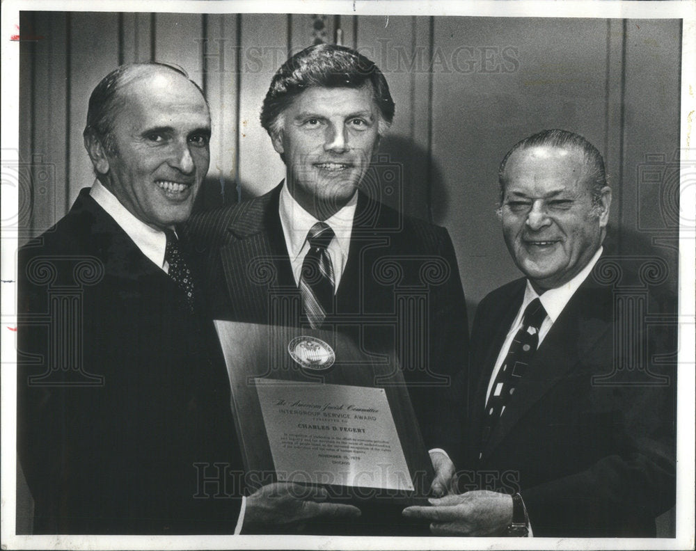 1978 OMG Charles Fegret What is On Your Head? - Historic Images