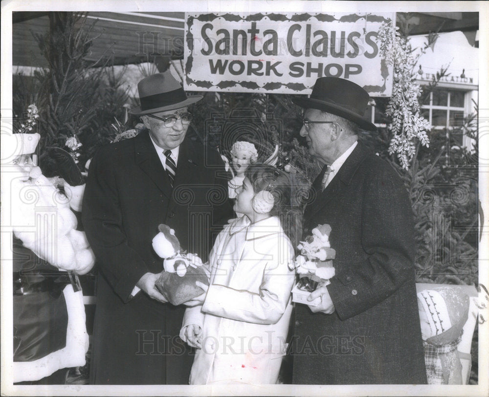 1960 Mayor William Kriz Children&#39;s Christmas Party - Historic Images