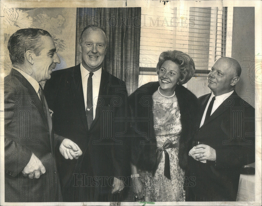 1966 Press Photo Paul Molloy, Jack Brickhouse, Carl Kroch, and her husband - Historic Images