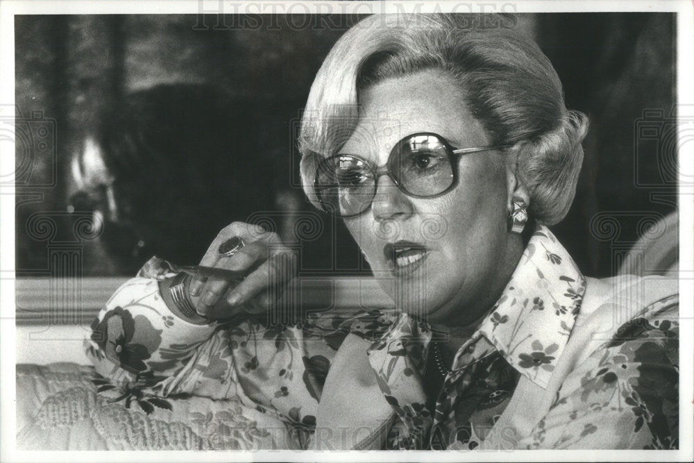 1977 Operation Cork Group Founder Mrs Jean Kroc - Historic Images