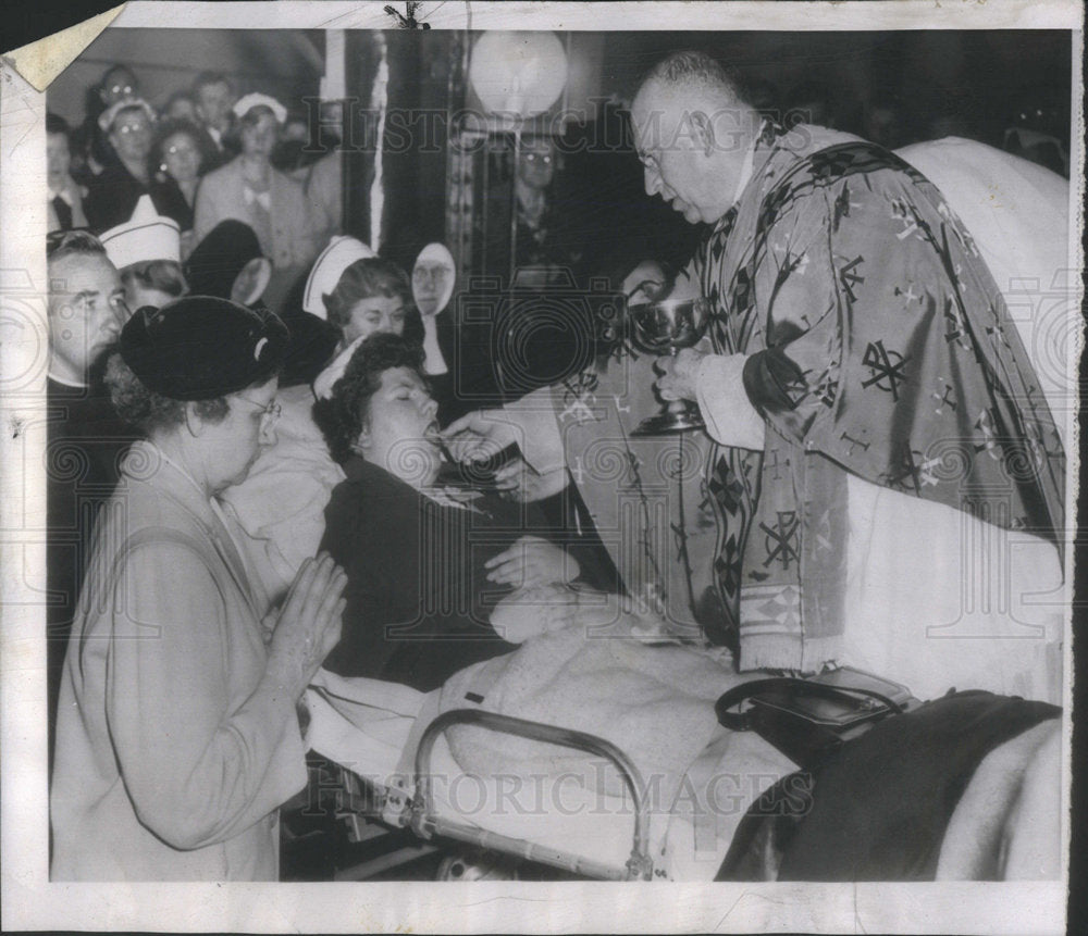 1952 Irene Krokos Communion - Historic Images