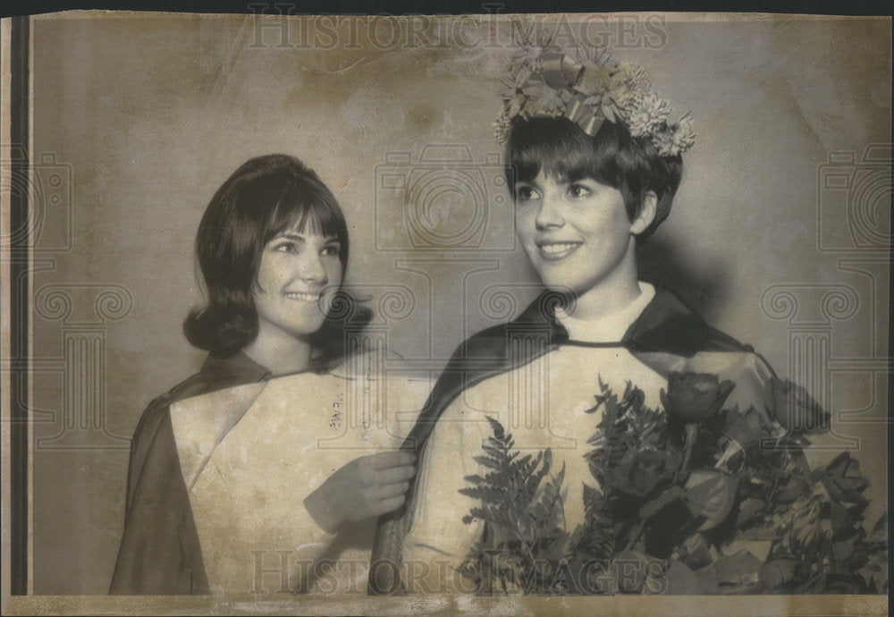 1966 Carol Kristen Des Plaines Homecoming Queen University Illinois - Historic Images