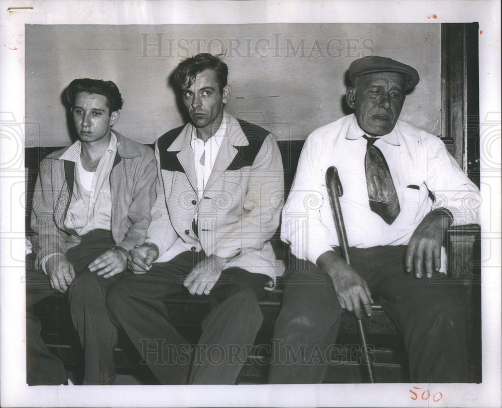 1953 Press Photo Confessed Robbers Sit With "Coach" in Detective Bureau - Historic Images