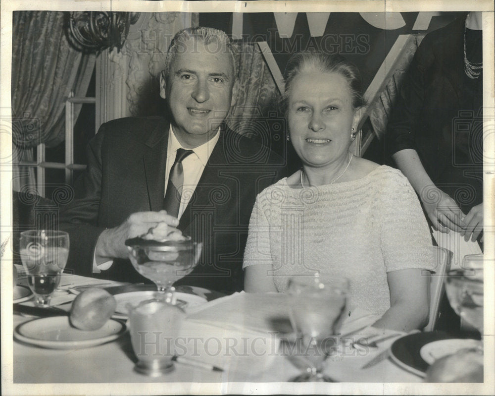 1965 Arthur H. Kruse Talks with Mrs. Frederick O. Steadry at Hotel - Historic Images