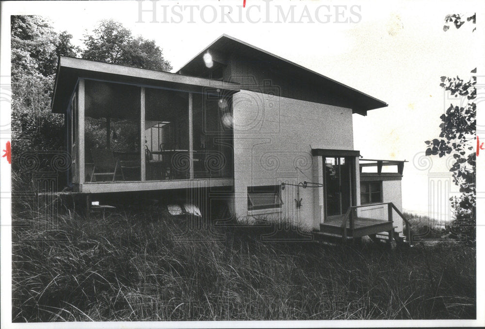 1978 Interior and Exterior Views of the Robert Lifton, Summer House - Historic Images