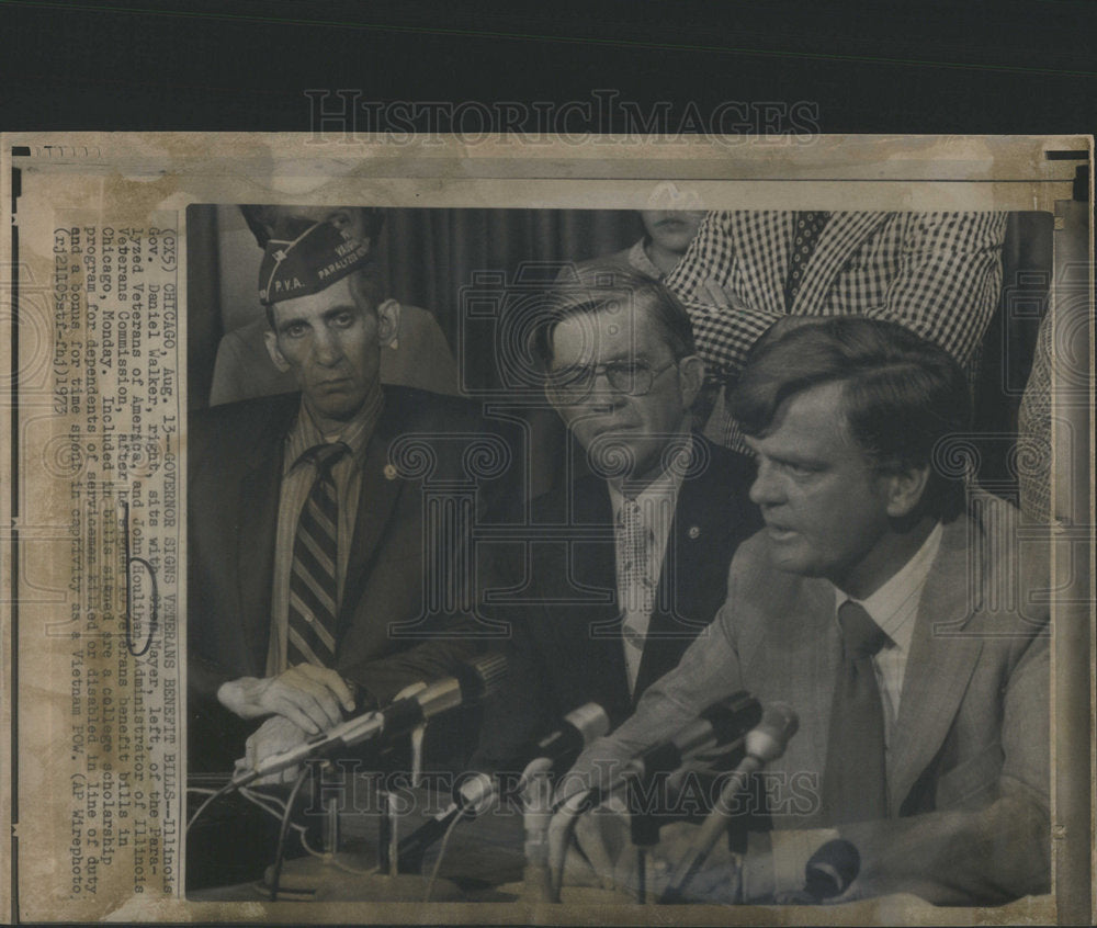 1974 Press Photo Illinois Governor Daniel Walker Glen Mayer John Houlihan - Historic Images