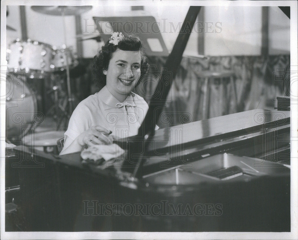 1954 Rochelle Liebling Winner Sun Times Talent Search - Historic Images