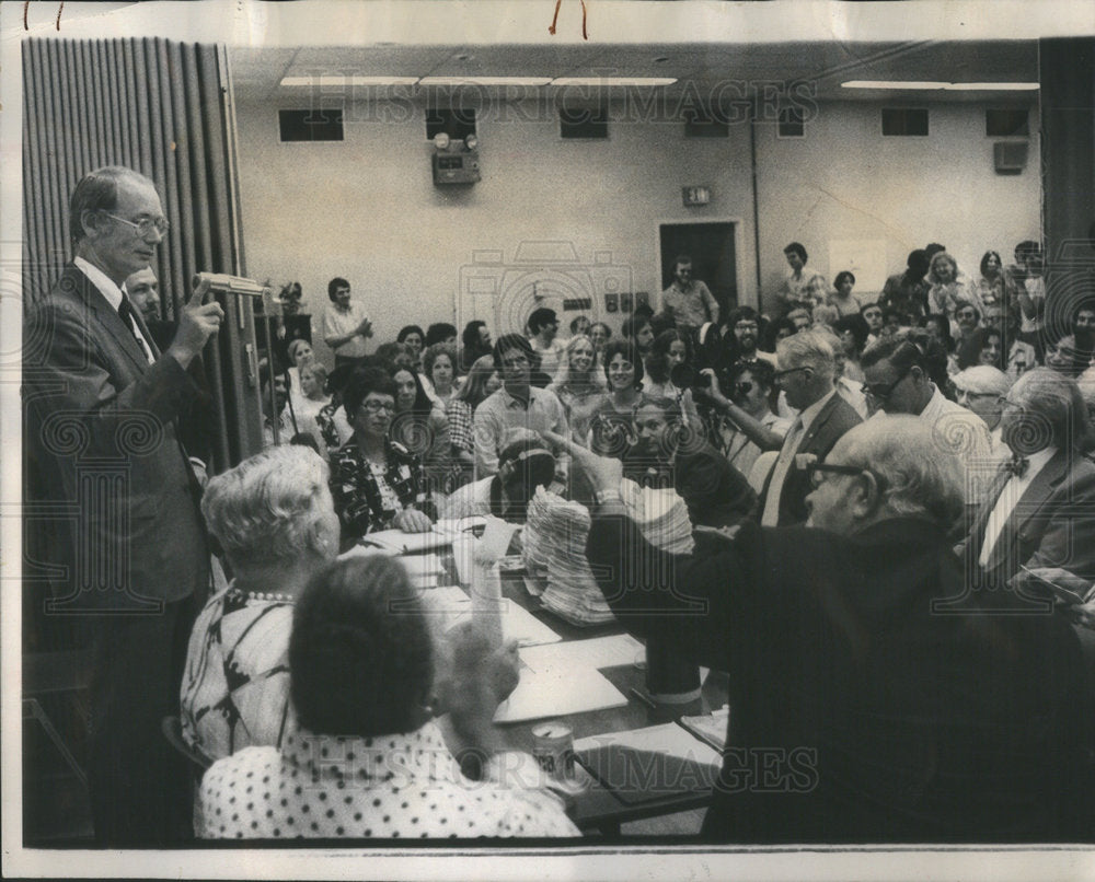 1976 Chairman Marvin S. Lieberman Bernard Willow IPAC Meeting-Historic Images