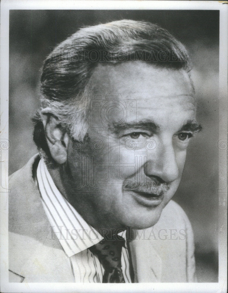 1977 Walter Cronkite WBBM TV Anchorman - Historic Images