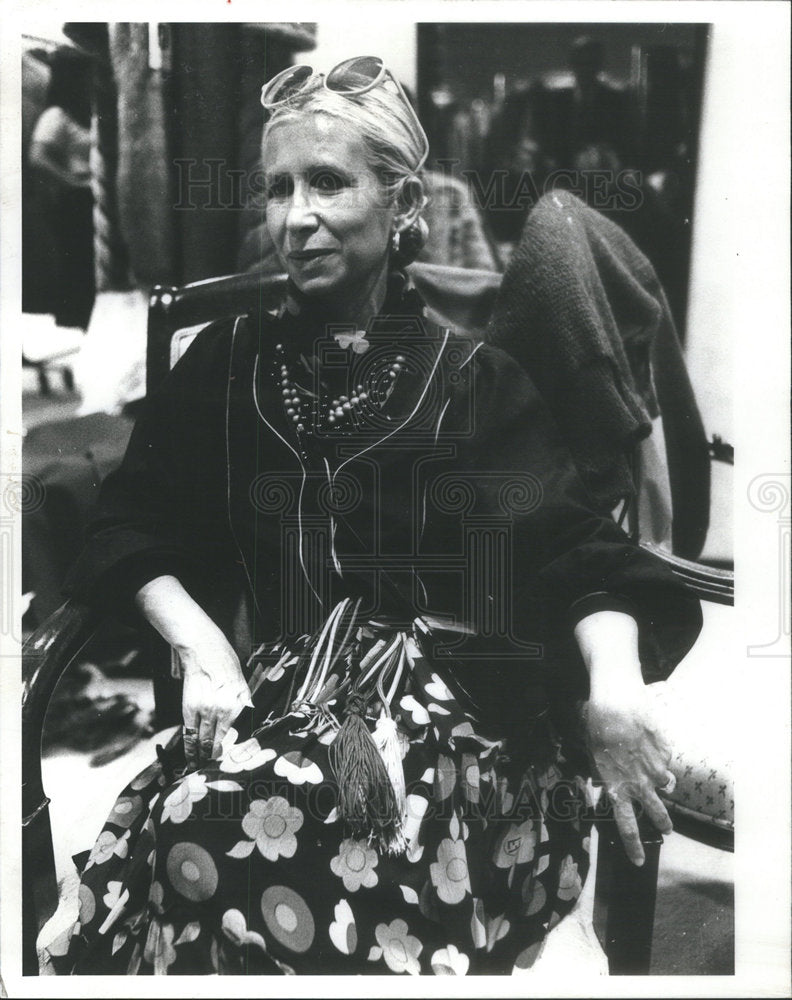 1977 Bonwit Teller Anna Italian Fendi sisters boutiques clothe lakes - Historic Images