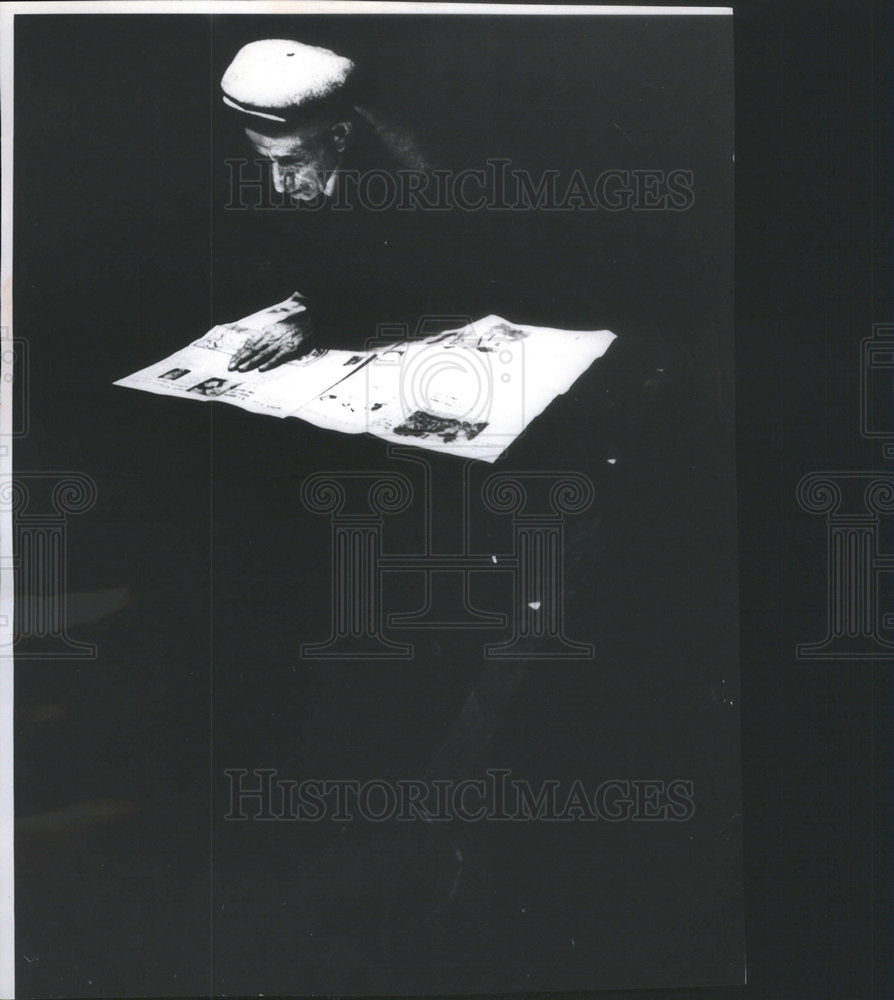 1972 Press Photo Stephen Feldman Solitary Reader - RSC24523 - Historic Images