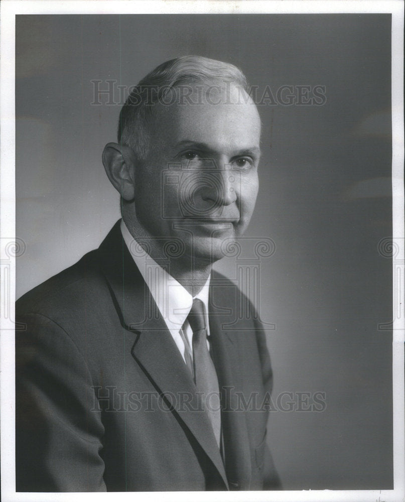 1968 Press Photo Richard Fechheimer Clark Gutma Olin Hoskins senior vice North - Historic Images