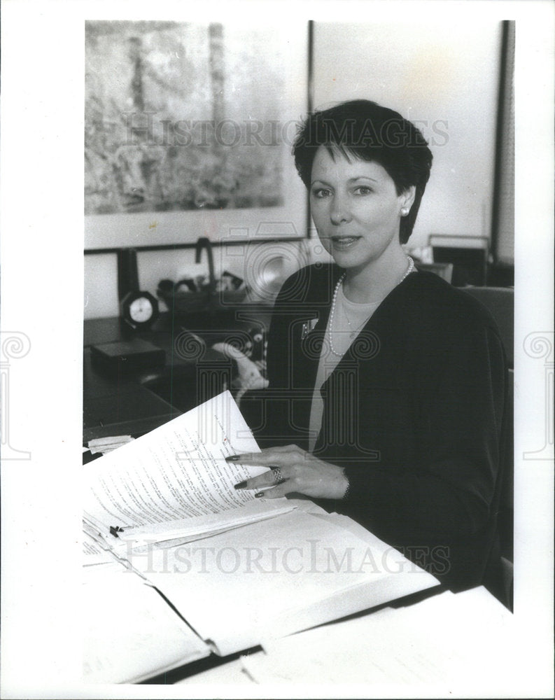 1990 Sandy House, Teacher Turned Advertising Executive - Historic Images