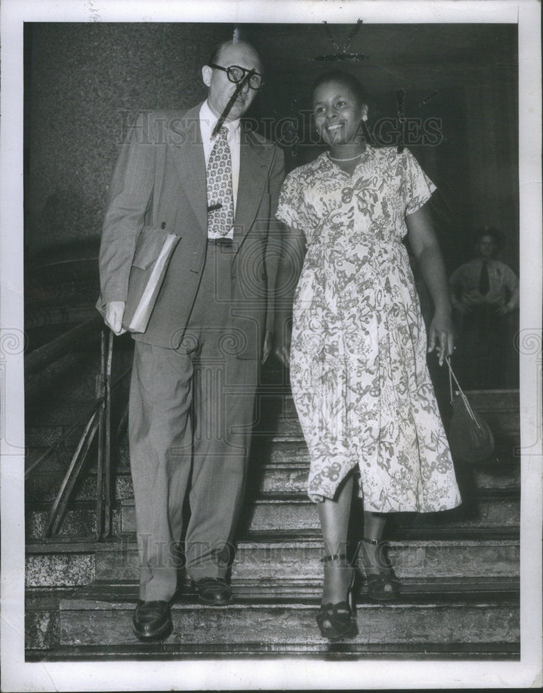 1949 Federal courthouse attorney Abraham Isserman Geraldine Chicago - Historic Images