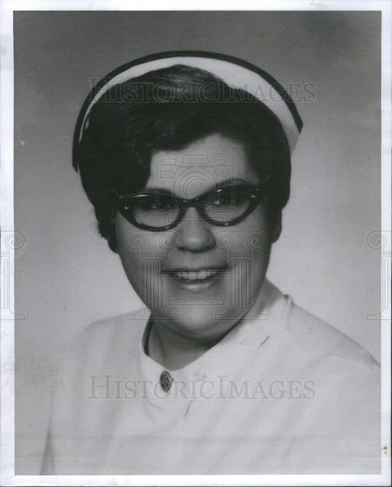 1971 Nurse Toni Krush Francis Hospital Evanstoon School Employee - Historic Images