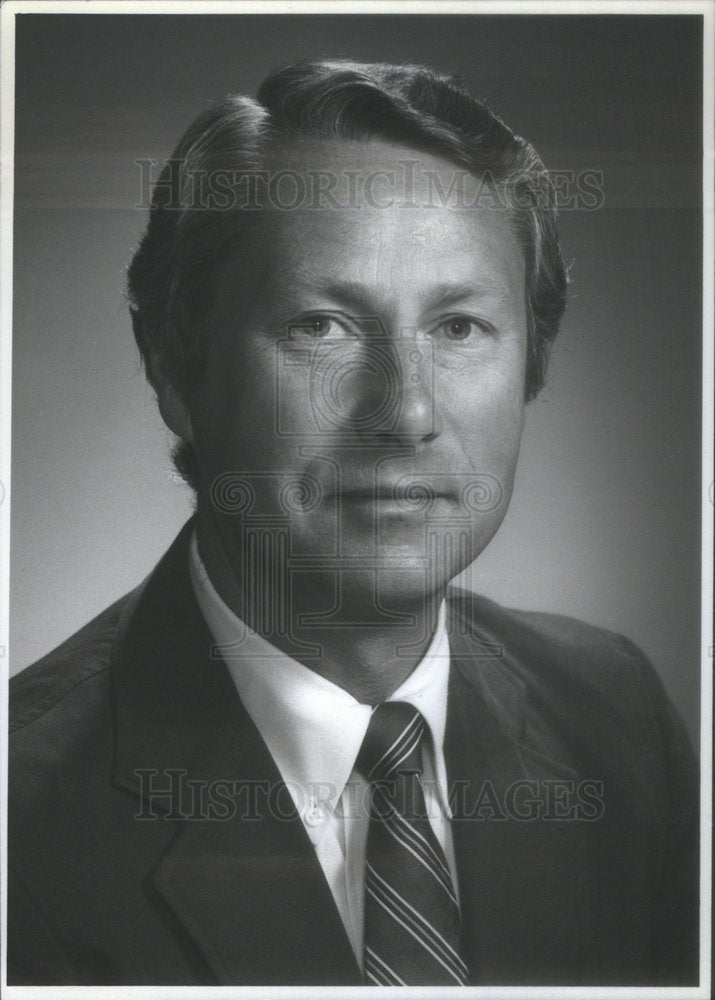 1984 Don Davis Corroon black - Historic Images