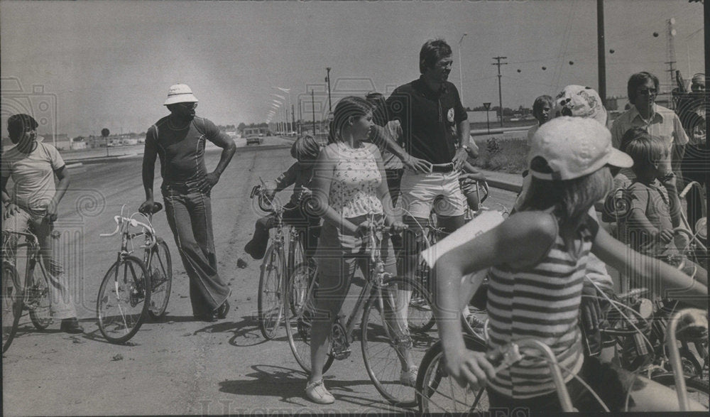 1975 Lorry Air Force Base Ron Lyle with Byron Beck bicycle South - Historic Images