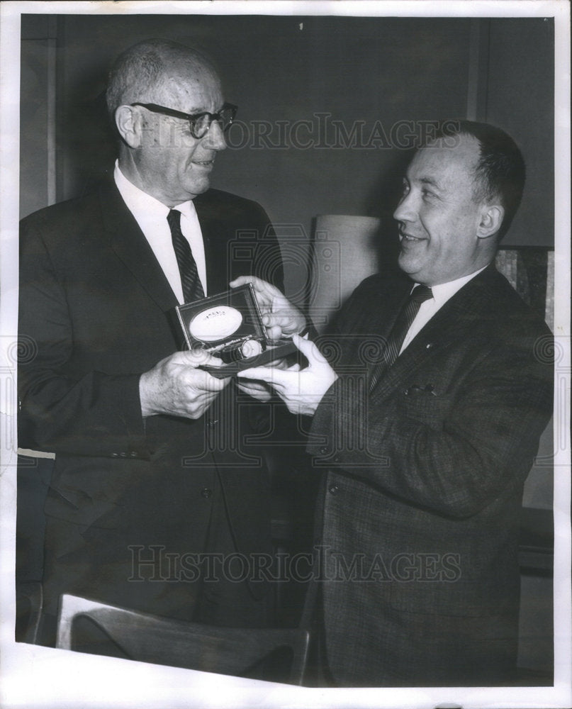 1965 RAY DAUGHTERS ATHLETICS DIRECTOR SWIM COACH HOWARD CLIFFORD - Historic Images